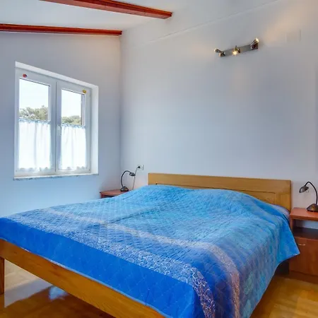 Natali 1, Sea View, | 4 Guests * Mali Lošinj