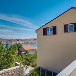 Natali 1, Sea View, | 4 Guests * Mali Lošinj