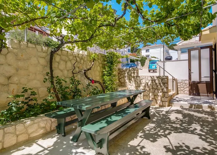 Natali 1, Sea View, | 4 Guests * Mali Lošinj