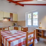 Natali 1, Sea View, | 4 Guests * Mali Losinj